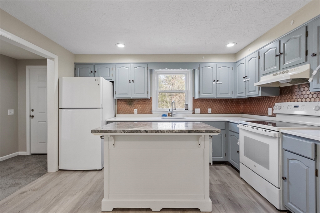 511 East County Road Rutland, MA 01543 - Photo 6 of 42