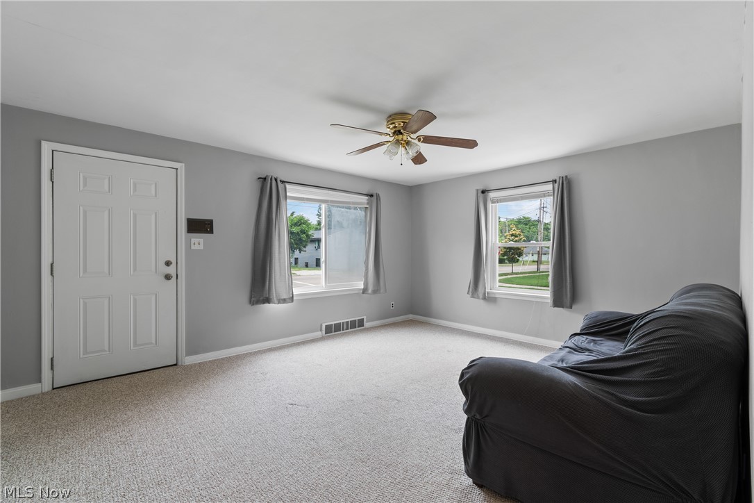 535 Massillon Road Akron, OH 44306 - Photo 3 of 25 Gallery Image 3