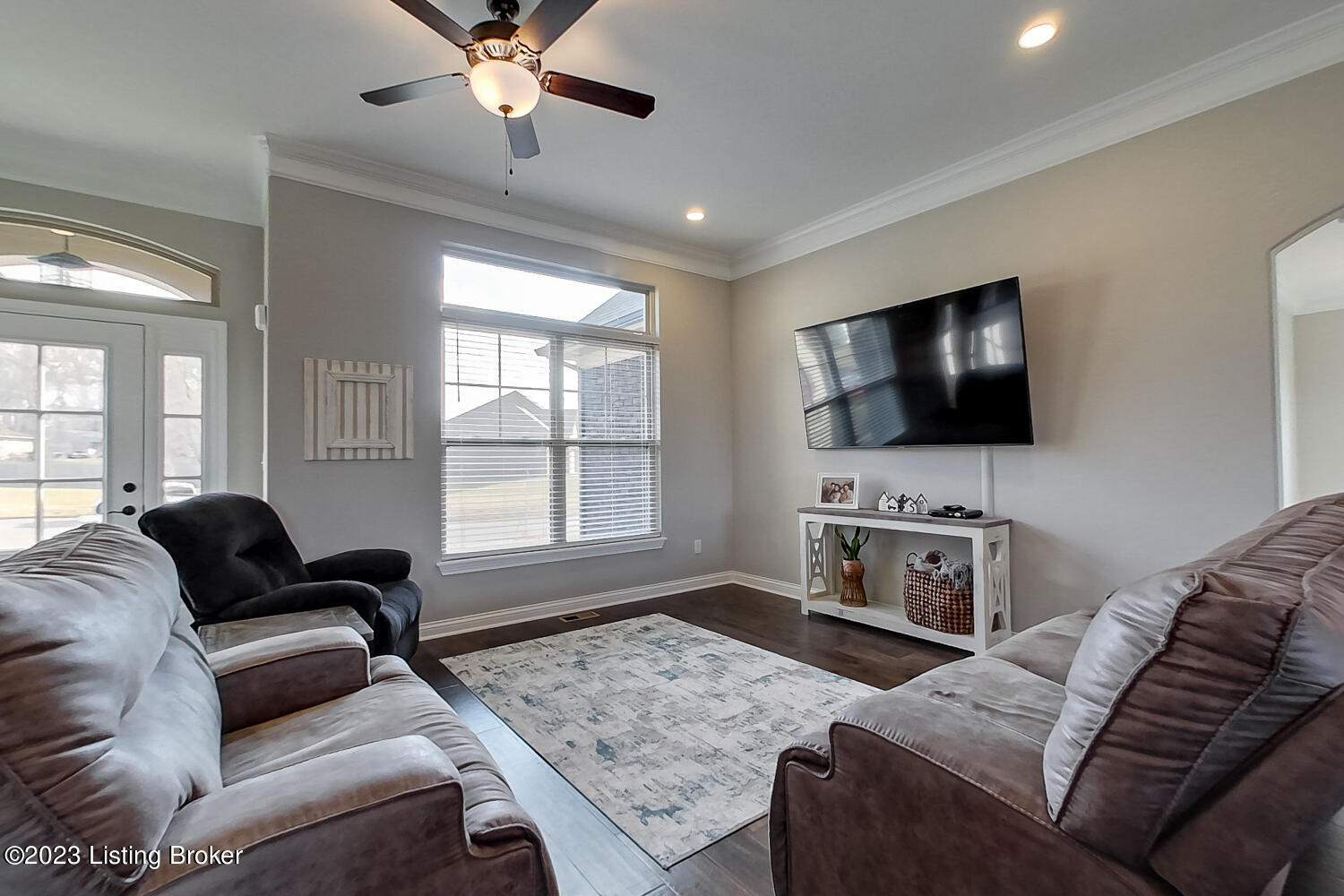 10103 Reeseman Drive Louisville, KY 40291 - Photo 14 of 49 021-10103 int-3