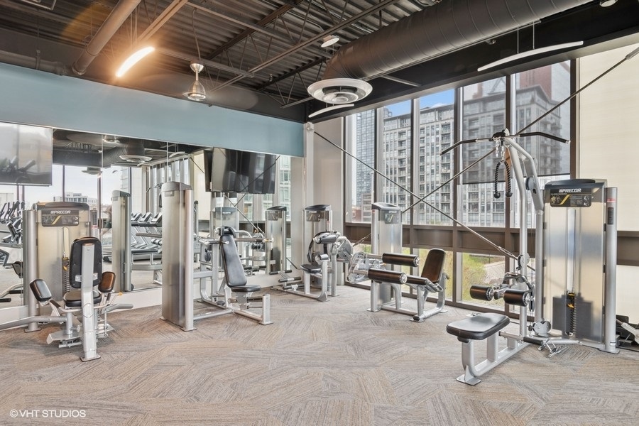 660 West Wayman Street, Unit 501 Chicago, IL 60661 - Photo 19 of 24 a view of a room with gym equipment