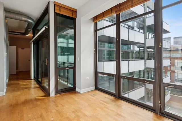 $465,000 | 660 West Wayman Street, Unit 501, Chicago, IL 60661