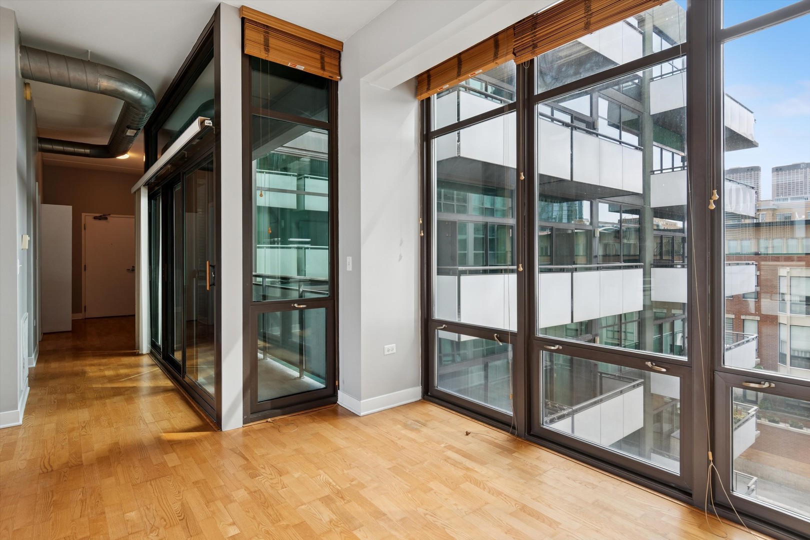 660 West Wayman Street, Unit 501 Chicago, IL 60661 - Photo 5 of 24 a view of an entryway