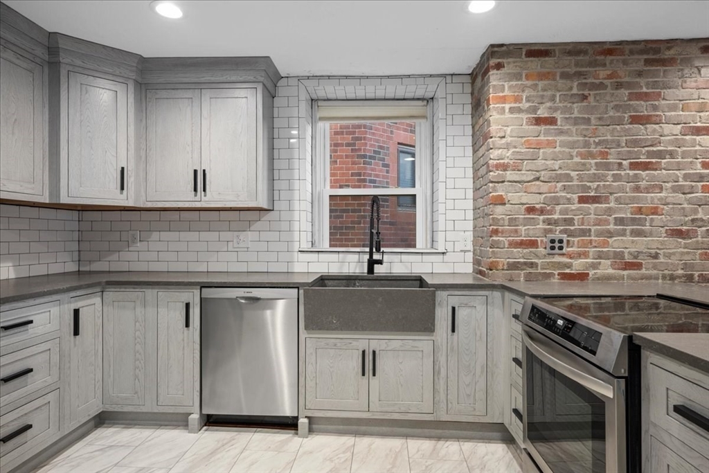 40 Elm Street, Unit 1 Worcester, MA 01609 - Photo 14 of 35