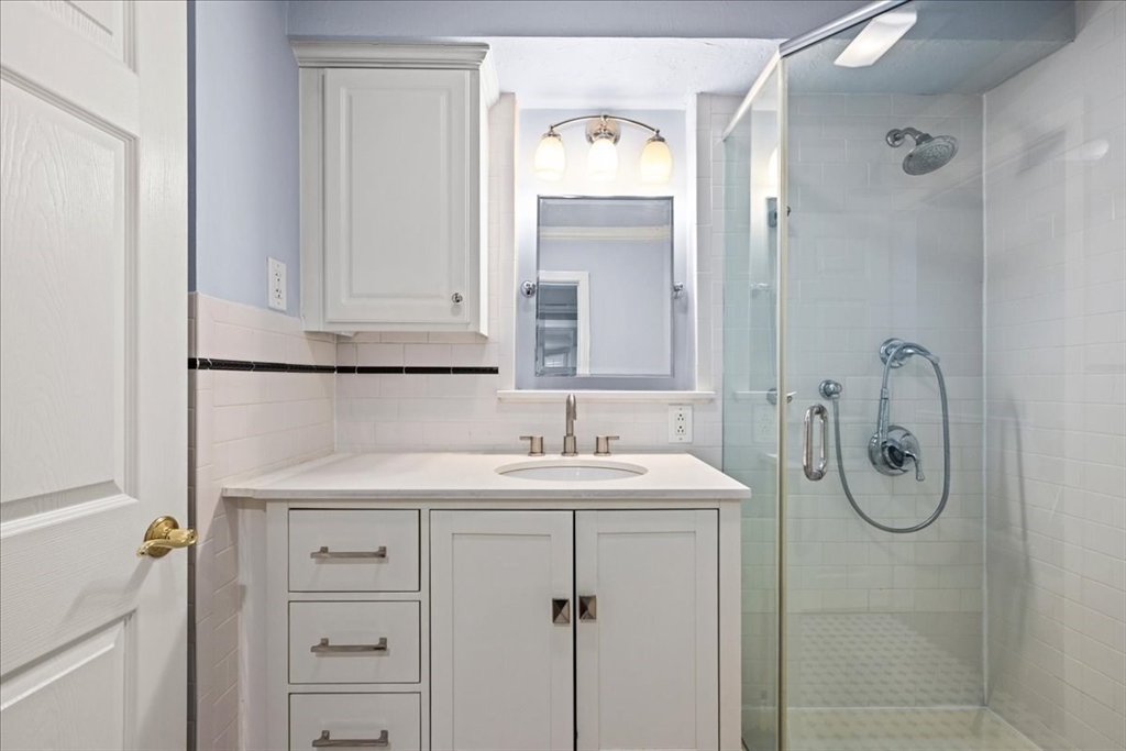 40 Elm Street, Unit 1 Worcester, MA 01609 - Photo 20 of 35