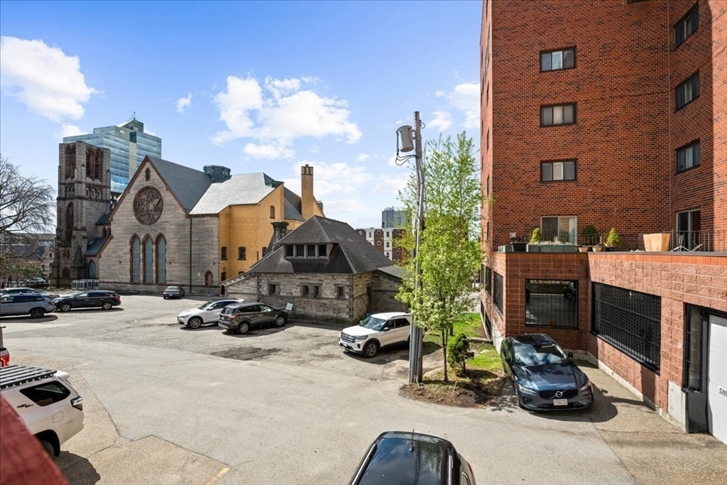40 Elm Street, Unit 1 Worcester, MA 01609 - Photo 24 of 35