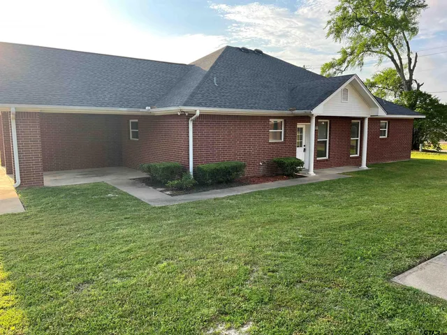 $1,195 | 19044 FM 2493, Flint, TX 75762