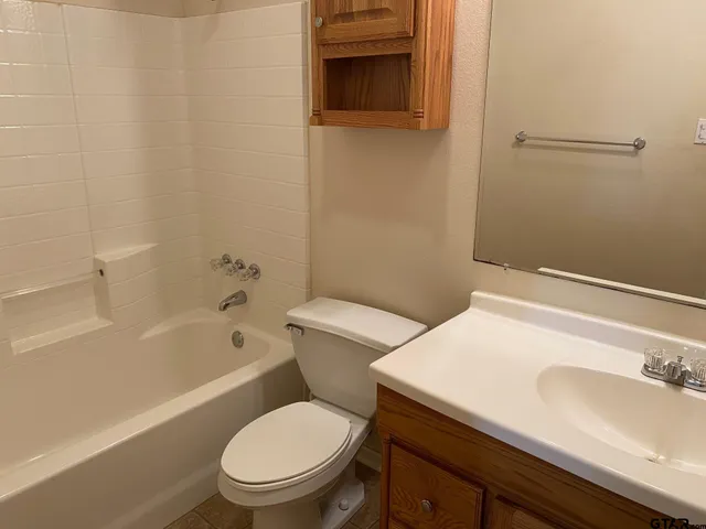 $1,195 | 19044 FM 2493, Flint, TX 75762