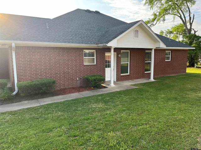 $1,195 | 19044 FM 2493, Flint, TX 75762