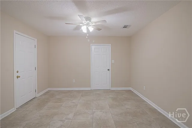 $1,800 | 7116 Skidaway Road, Savannah, GA 31406