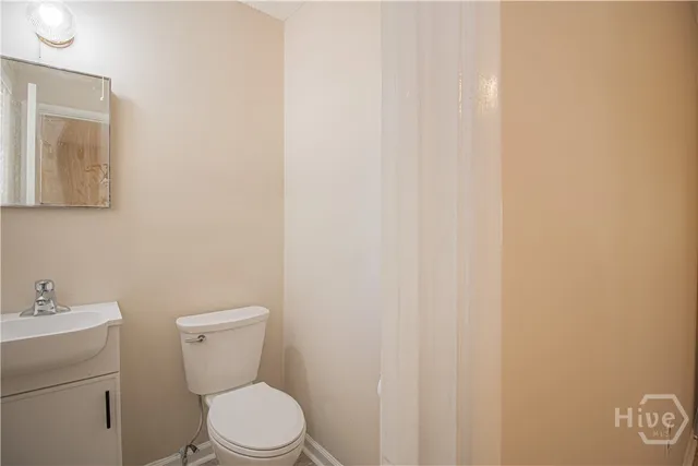 $1,800 | 7116 Skidaway Road, Savannah, GA 31406