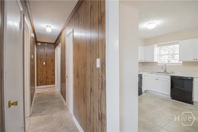 $1,800 | 7116 Skidaway Road, Savannah, GA 31406