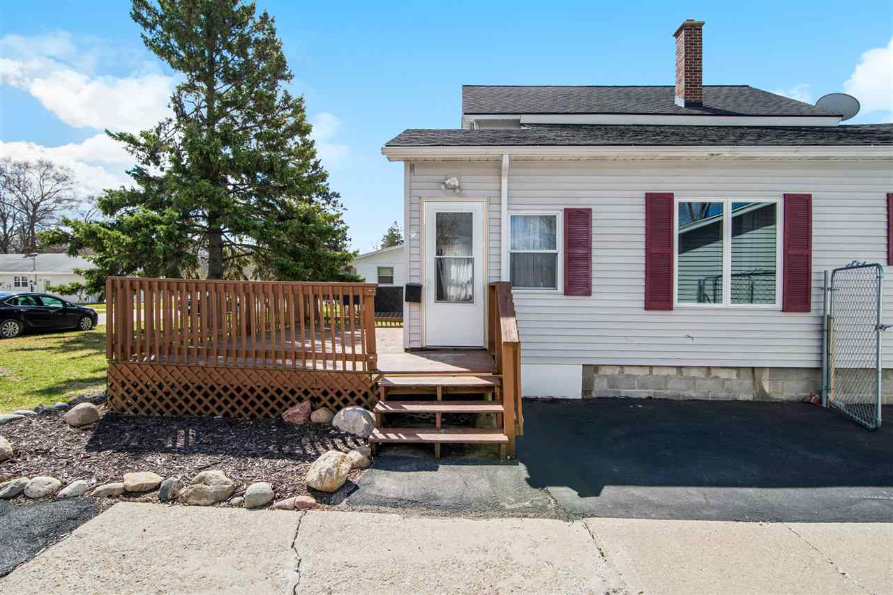 207 Harvard Street Bay City, MI 48708 - Photo 3 of 18