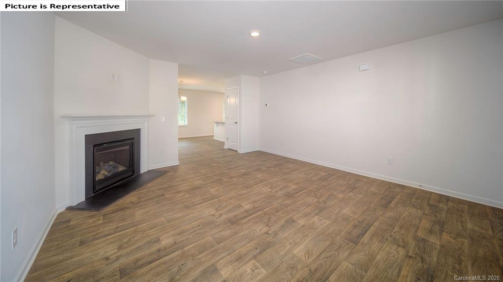7245 Finnigan Road Charlotte, NC 28215 - Photo 3 of 28 Gallery Image 3