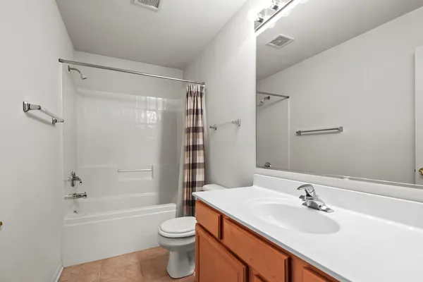 $5,000 | 2311 Hazeltime Drive, Vernon Hills, IL 60061