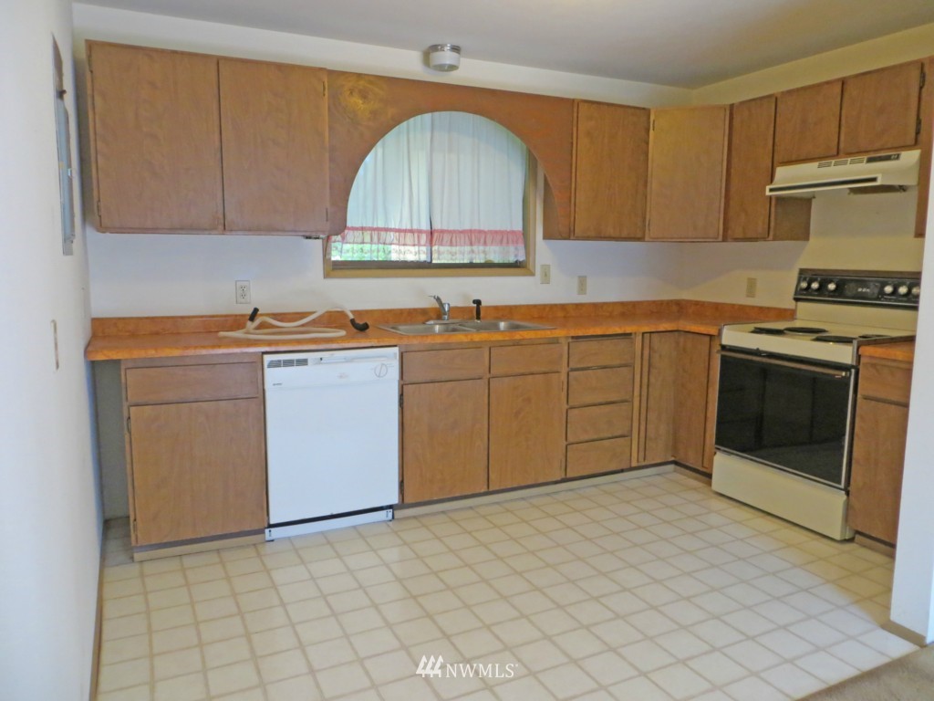 16830 Ty Lane Southwest Rochester, WA 98579 - Photo 12 of 22
