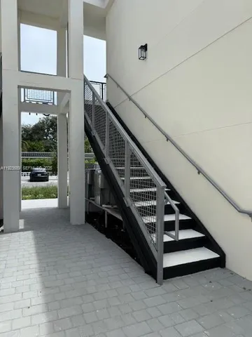 $2,650 | 511 Southwest 1st Avenue, Unit 1B, Hallandale Beach, FL 33009