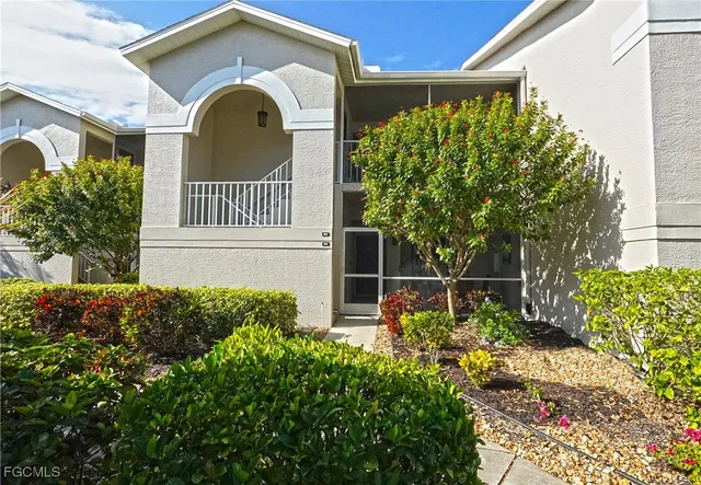 $246,000 | 14520 Hickory Hill Court, Unit 813, Fort Myers, FL 33912