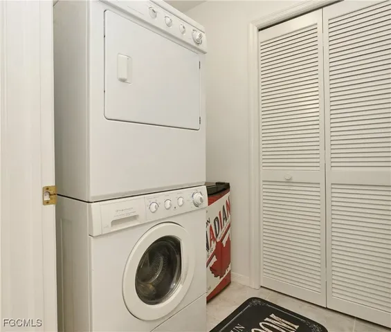 $246,000 | 14520 Hickory Hill Court, Unit 813, Fort Myers, FL 33912