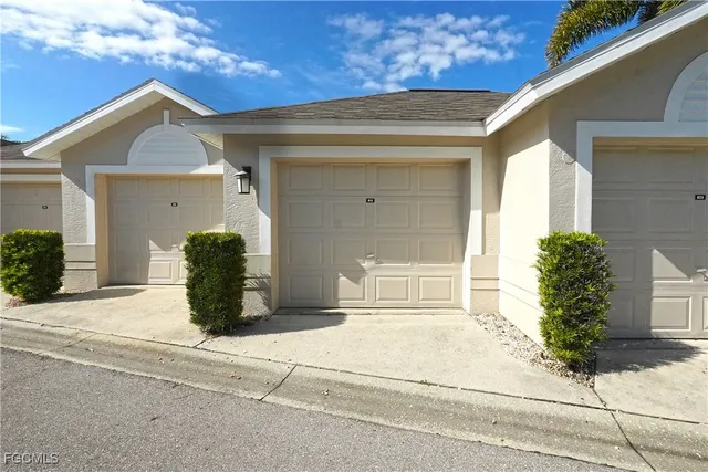 $246,000 | 14520 Hickory Hill Court, Unit 813, Fort Myers, FL 33912