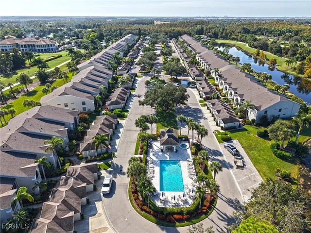 $246,000 | 14520 Hickory Hill Court, Unit 813, Fort Myers, FL 33912