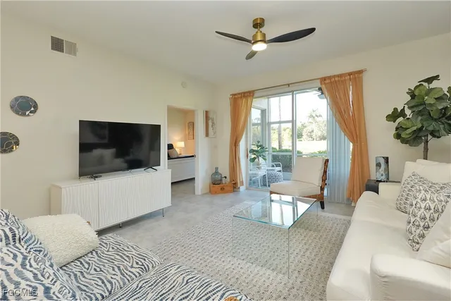 $246,000 | 14520 Hickory Hill Court, Unit 813, Fort Myers, FL 33912