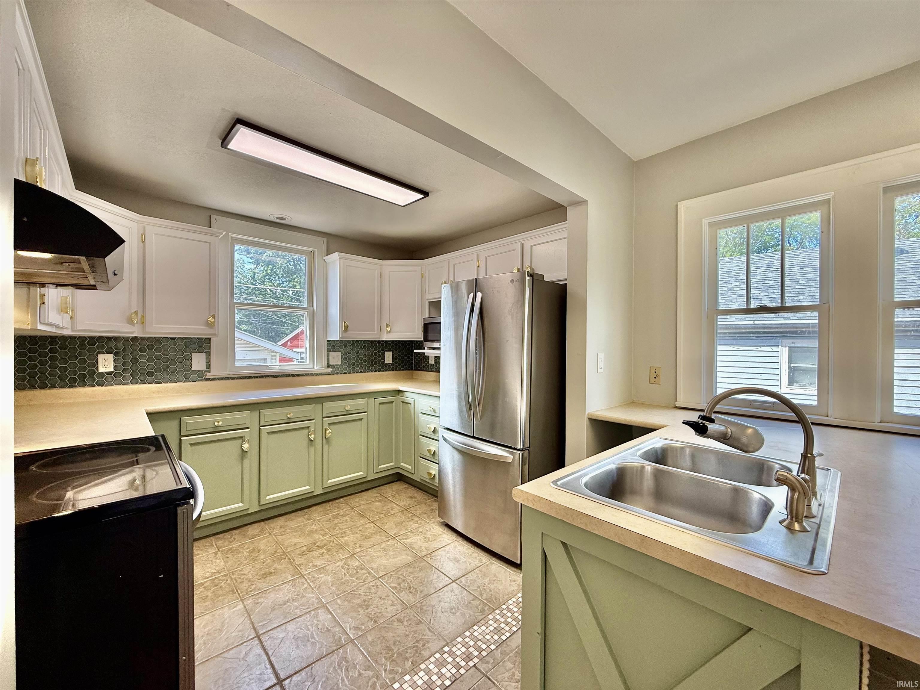 2505 Oakridge Road Fort Wayne, IN 46805 - Photo 13 of 38 Gallery Image 13