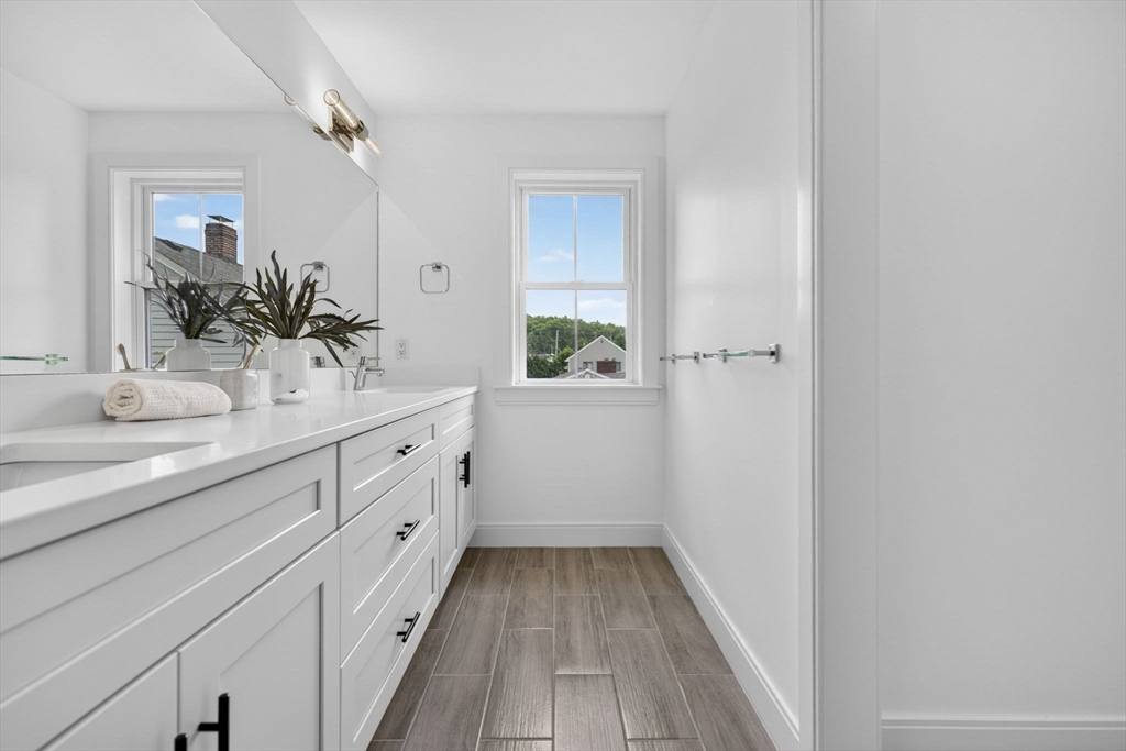 37 Maple Street Lynnfield, MA 01940 - Photo 27 of 40