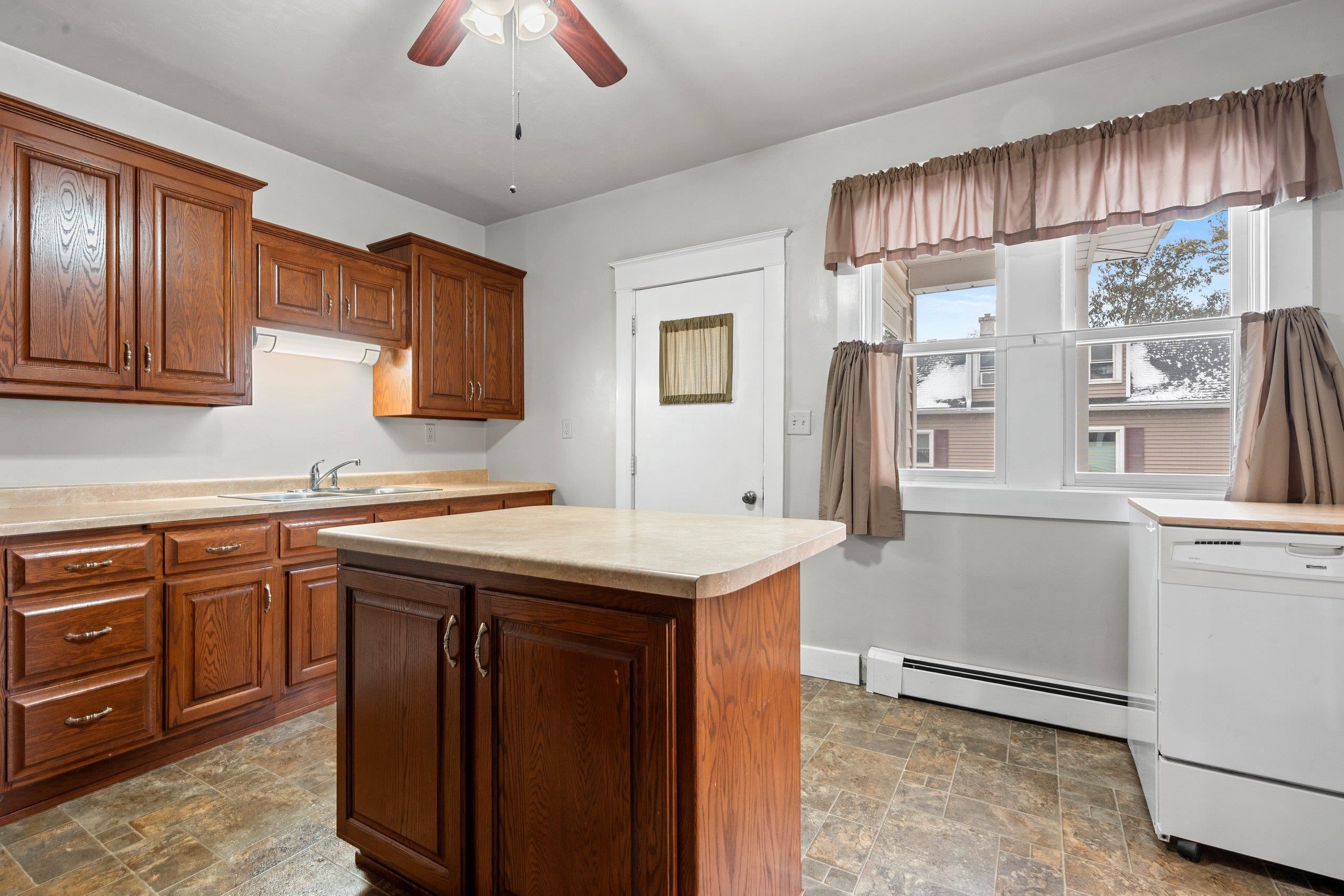 163 Summit Street Pulaski, WI 54162 - Photo 12 of 41