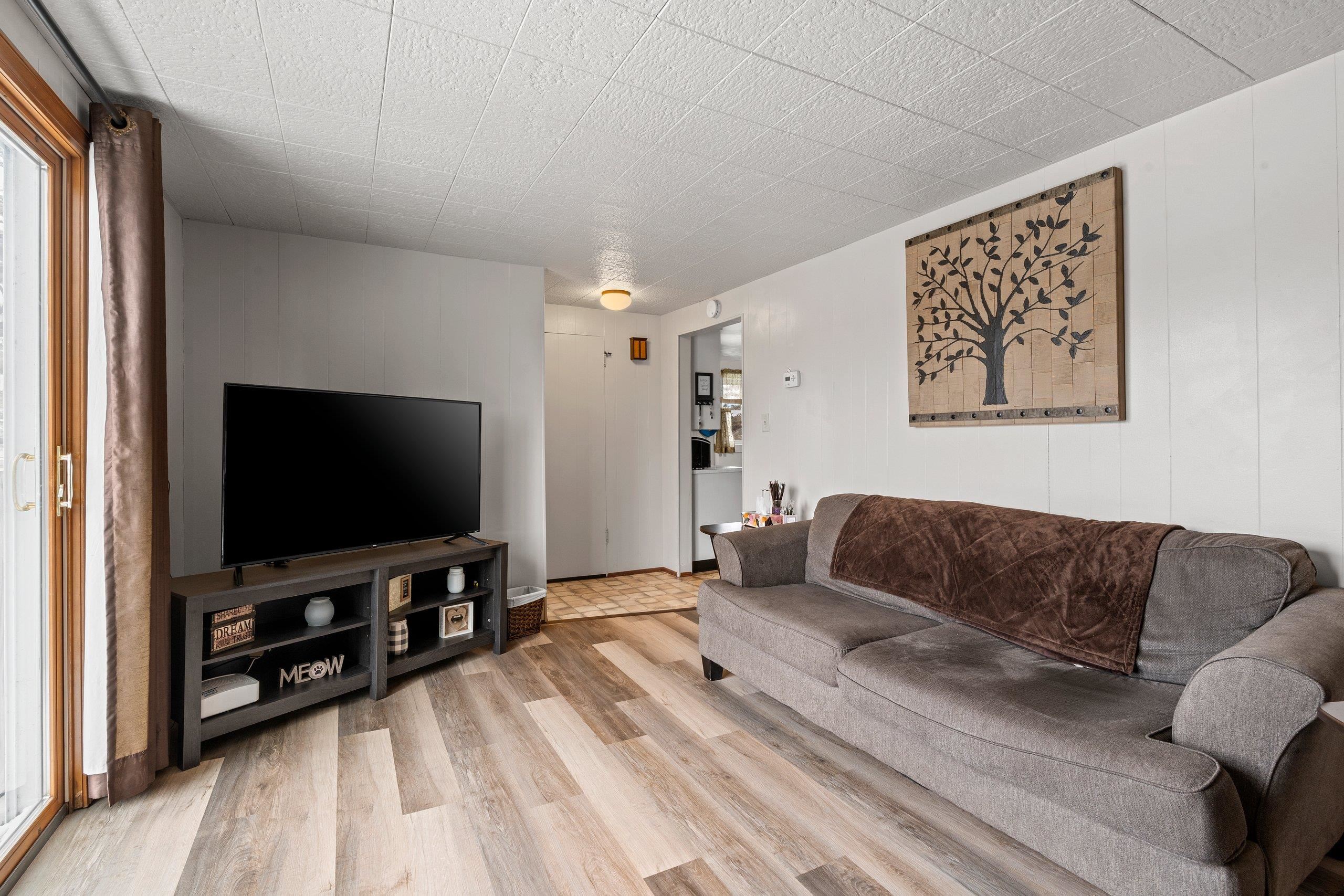 163 Summit Street Pulaski, WI 54162 - Photo 26 of 41