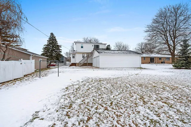 $254,900 | 163 Summit Street, Pulaski, WI 54162
