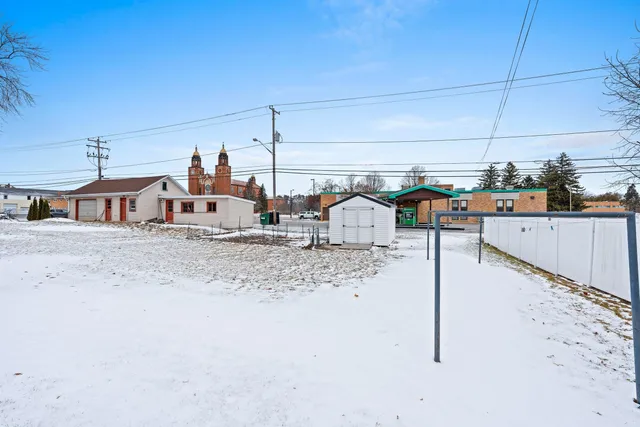 $254,900 | 163 Summit Street, Pulaski, WI 54162