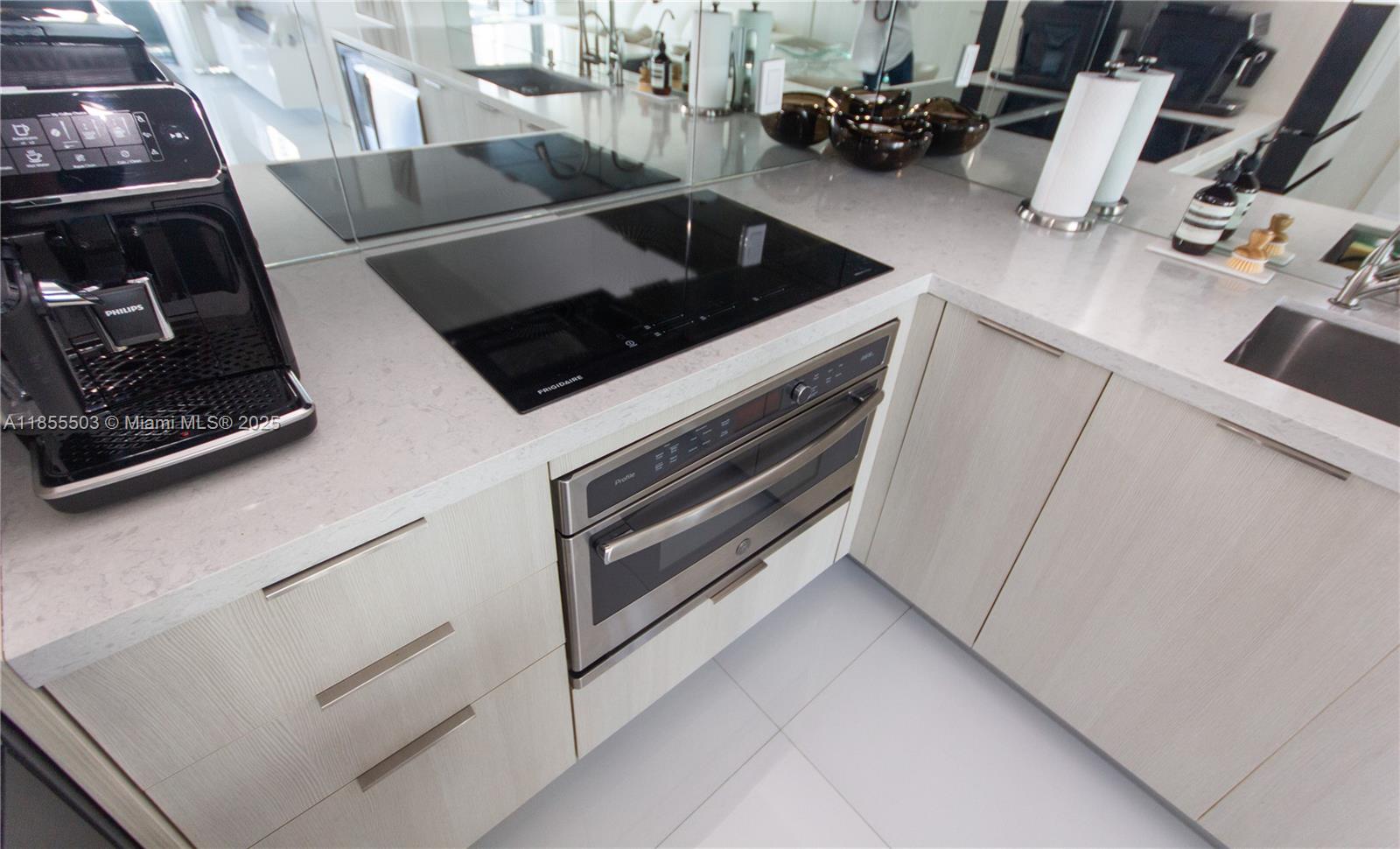 92 Southwest 3rd Street, Unit 1711 Miami, FL 33130 - Photo 13 of 54