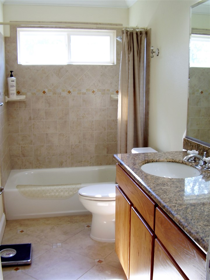 14570 Westgate Road Red Bluff, CA 96080 - Photo 14 of 28 Gallery Image 14