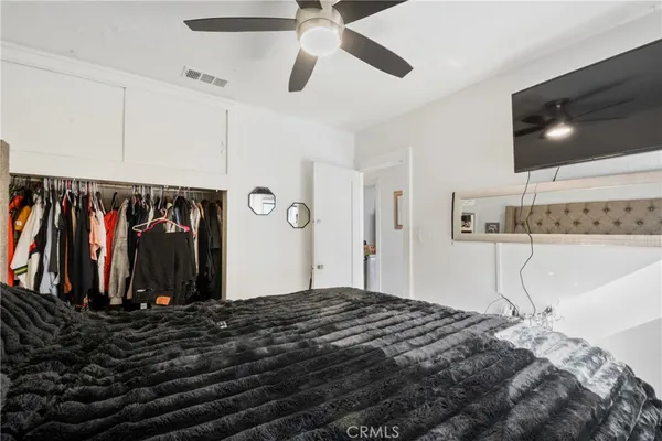 $749,900 | 9424 Los Angeles Street, Bellflower, CA 90706