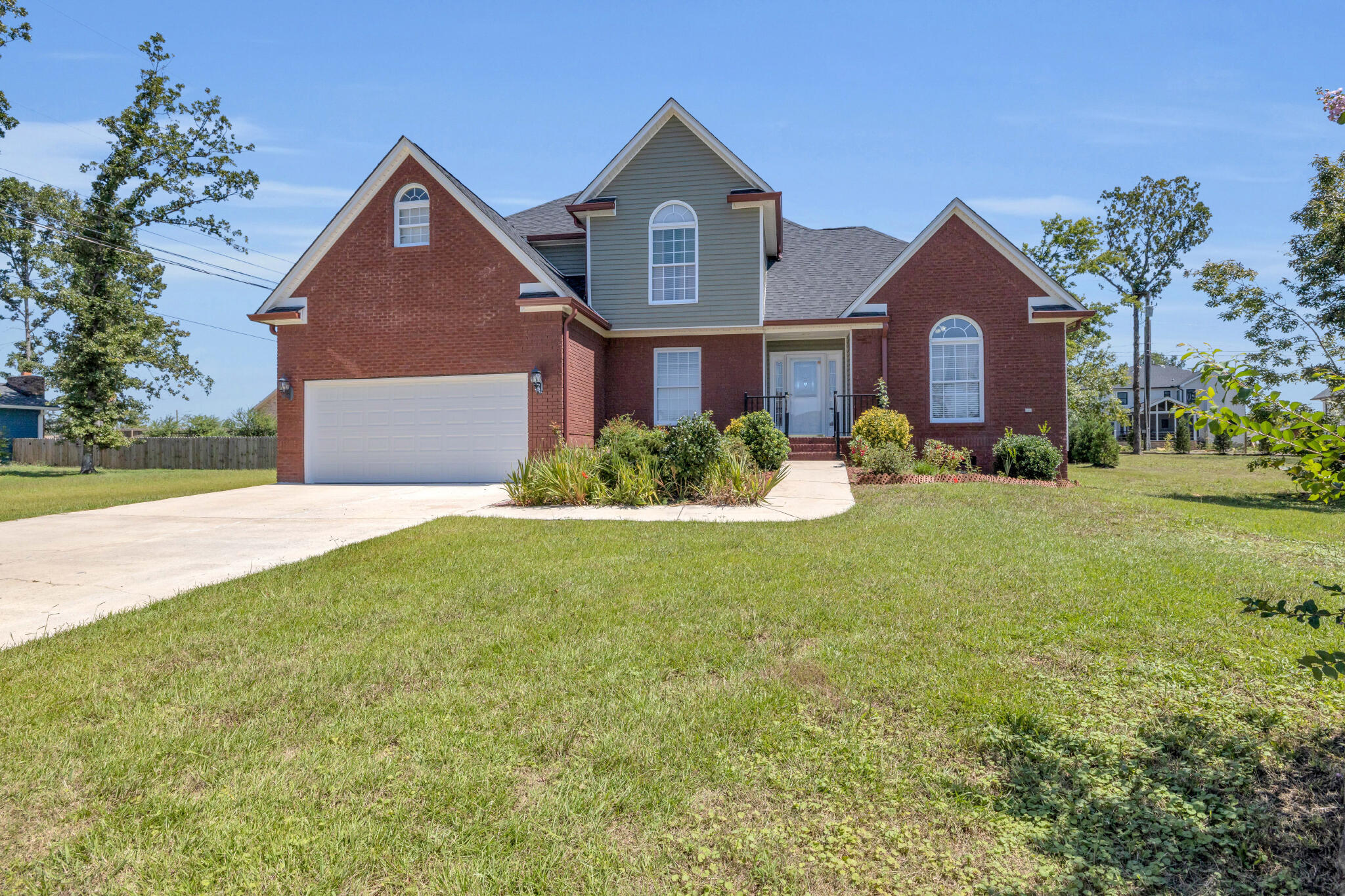 2240 Launcelot Road Chattanooga, TN 37421 - Photo 1 of 31 4T1A8851