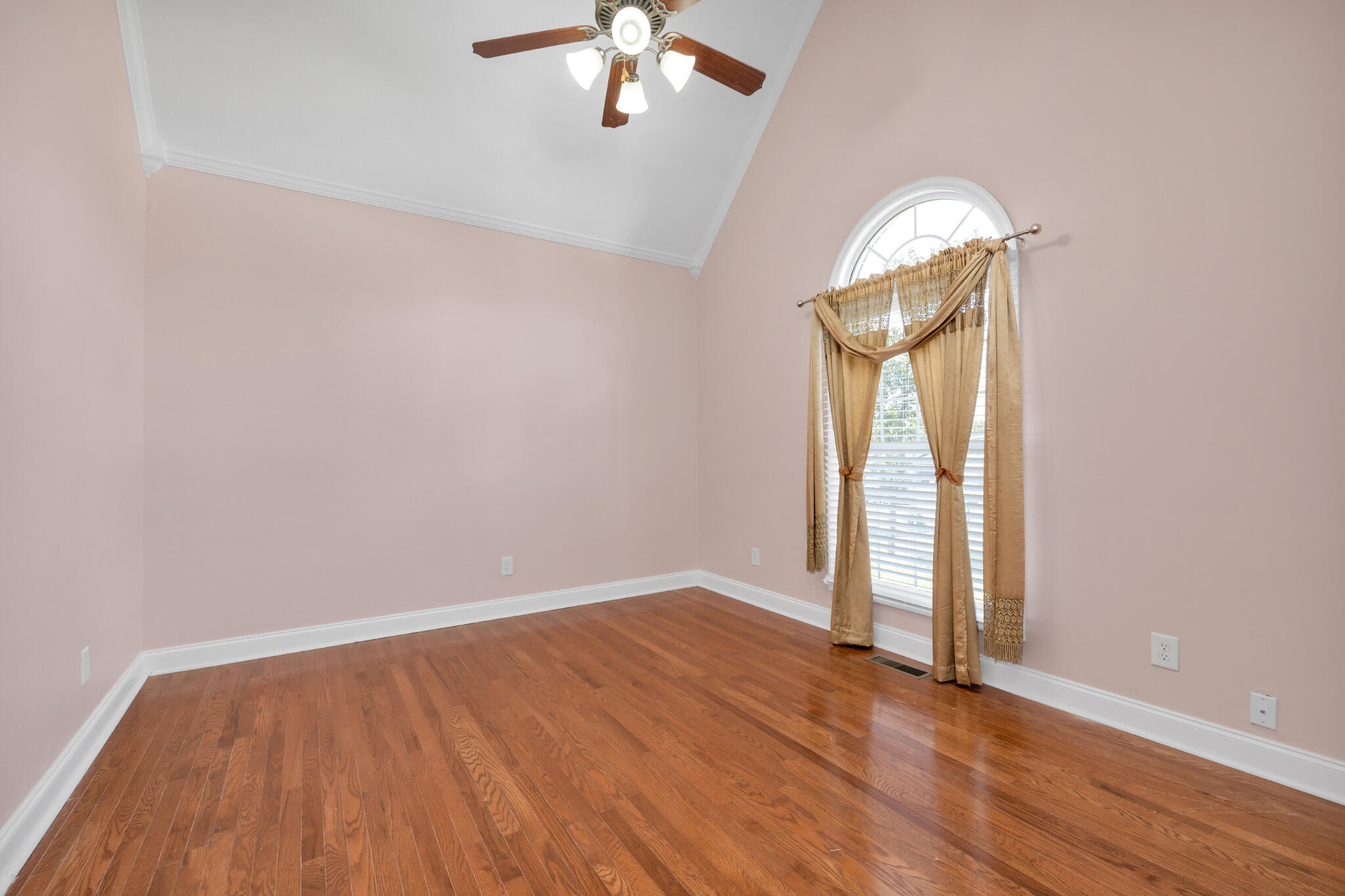 2240 Launcelot Road Chattanooga, TN 37421 - Photo 13 of 31 4T1A8726