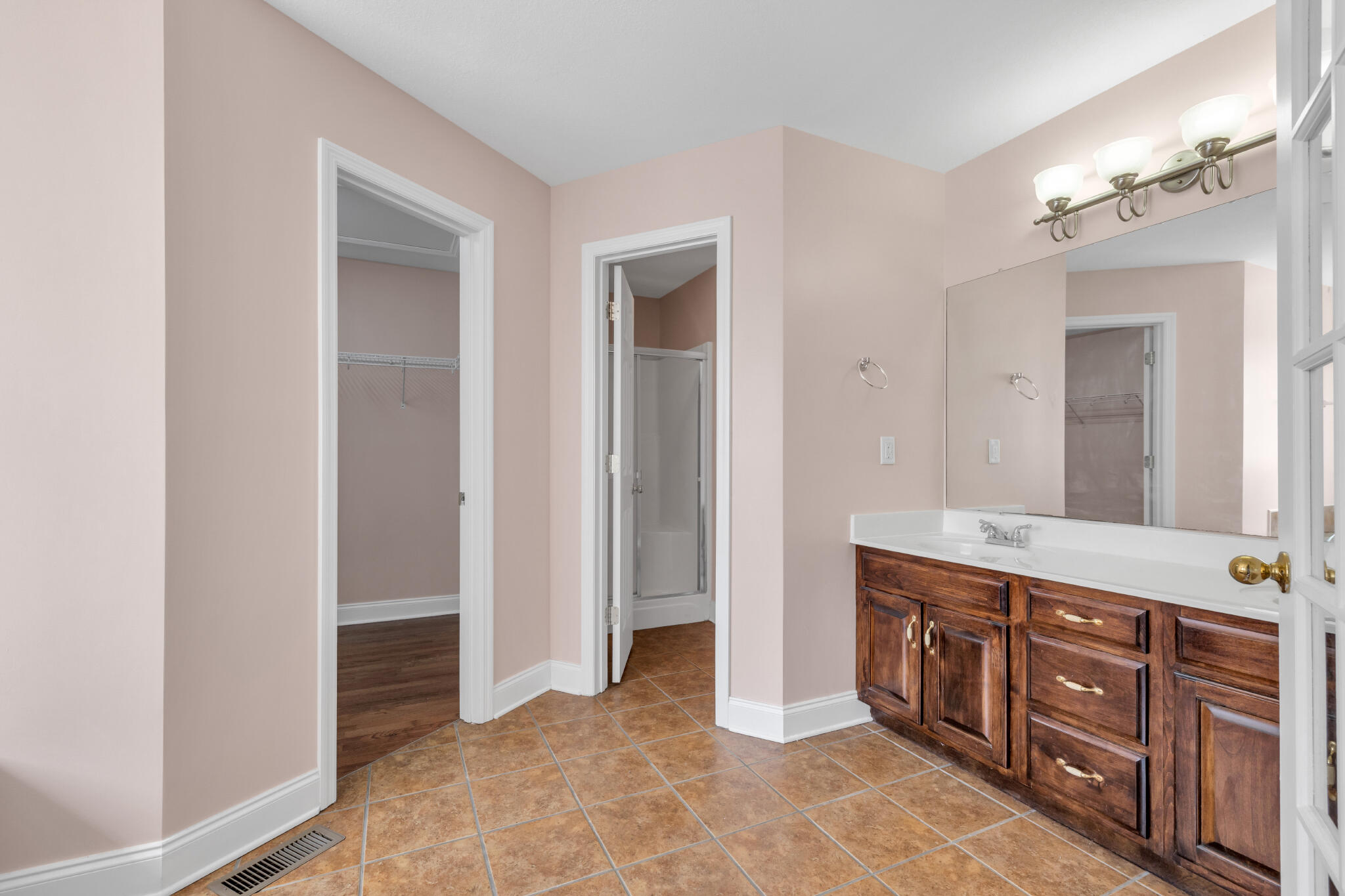 2240 Launcelot Road Chattanooga, TN 37421 - Photo 16 of 31 4T1A8743