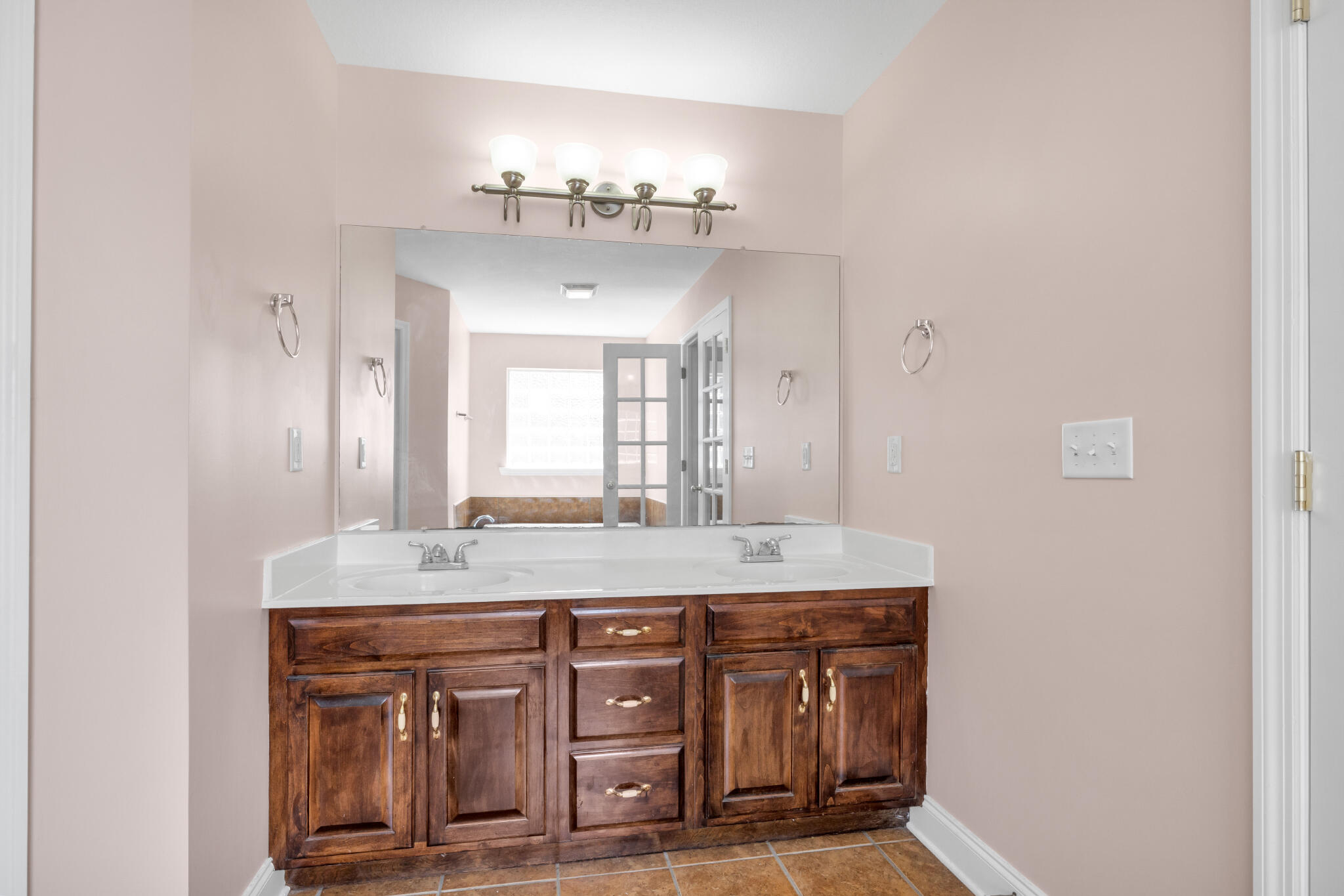 2240 Launcelot Road Chattanooga, TN 37421 - Photo 17 of 31 4T1A8746