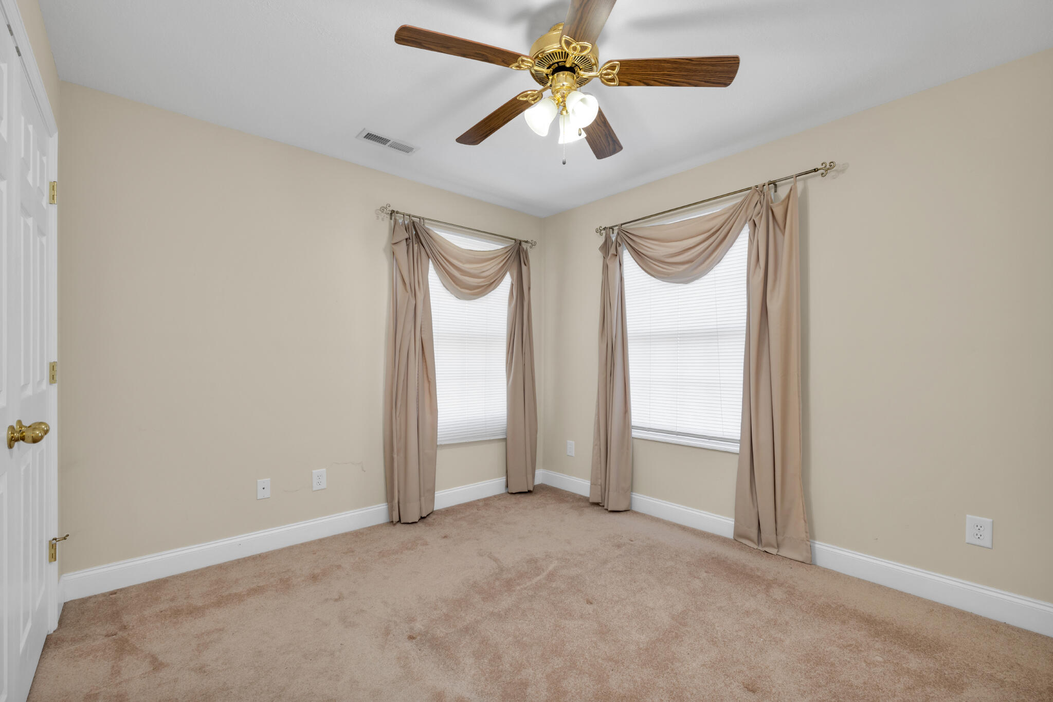 2240 Launcelot Road Chattanooga, TN 37421 - Photo 22 of 31 4T1A8794
