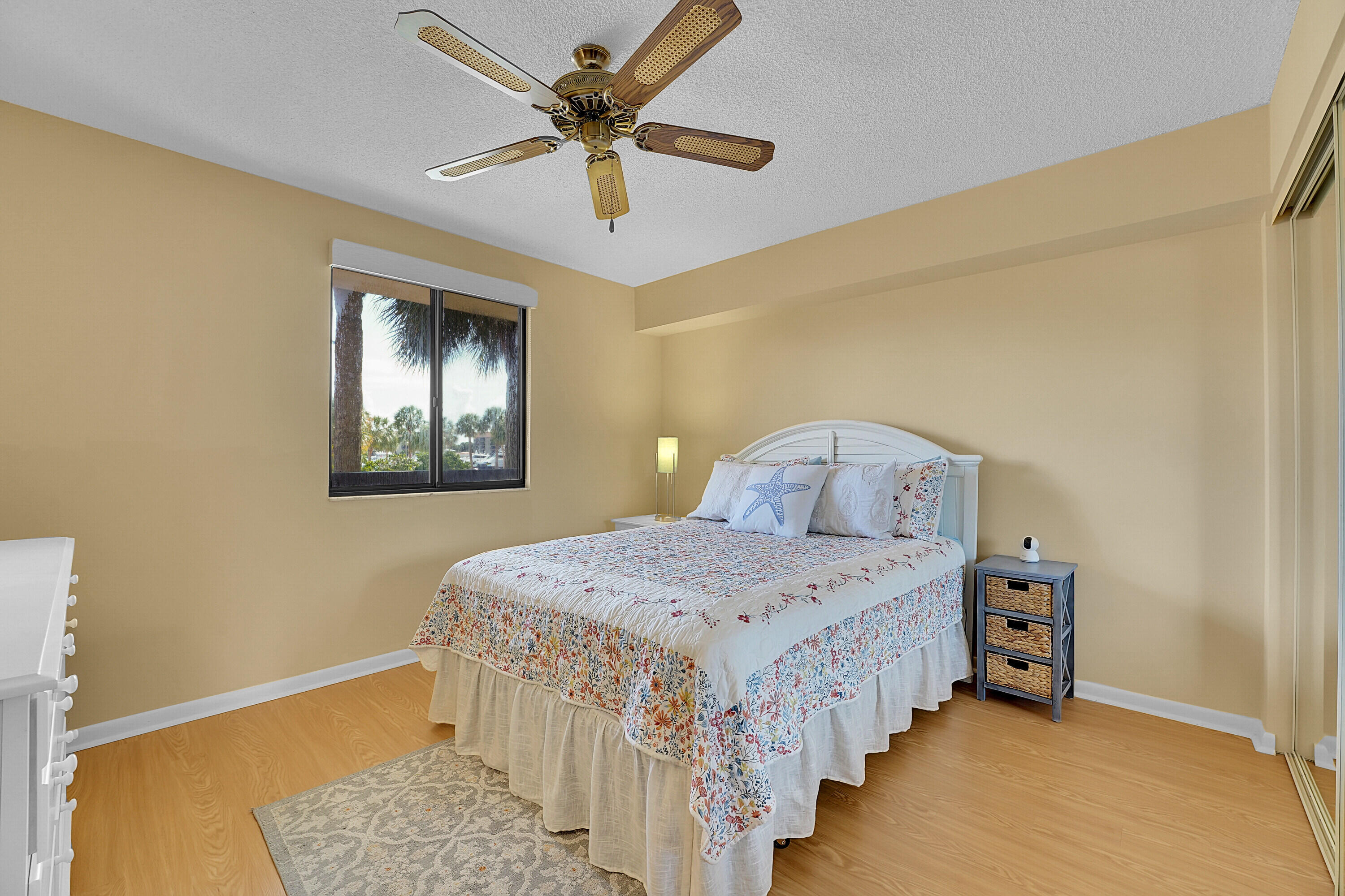 2001 Marina Isle Way, Unit 203 Jupiter, FL 33477 - Photo 23 of 48 GUEST BEDROOM