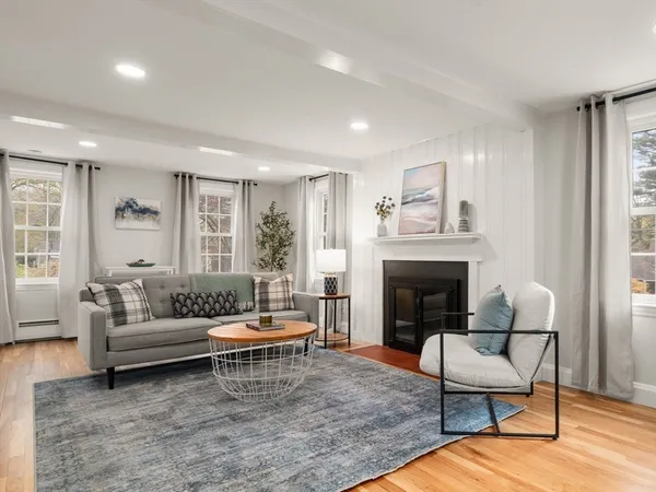 $997,000 | 40 Mohawk Drive, Acton, MA 01720