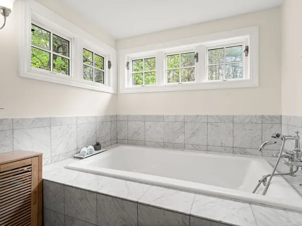 $997,000 | 40 Mohawk Drive, Acton, MA 01720