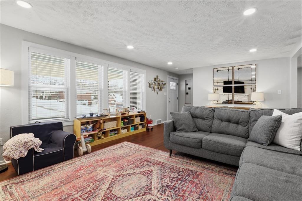 5600 5th Street Pittsburgh, PA 15236 - Photo 4 of 29 Be prepared for the WOW factor to continue! Notice all the natural light thruout!