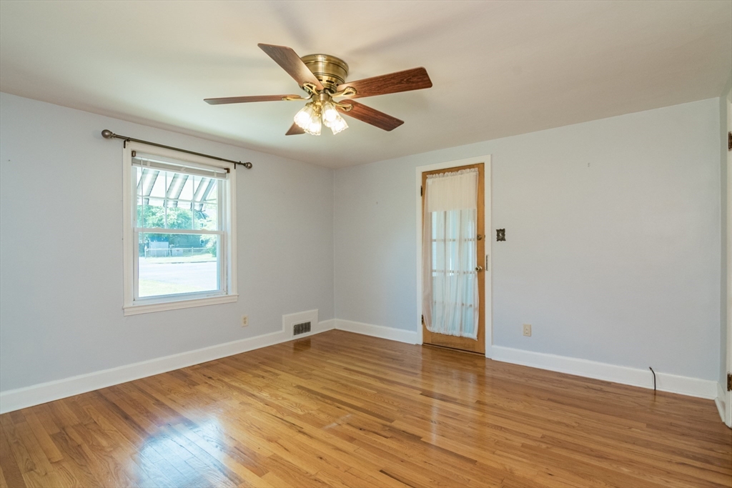 1466-1468 Page Boulevard Springfield, MA 01104 - Photo 15 of 42