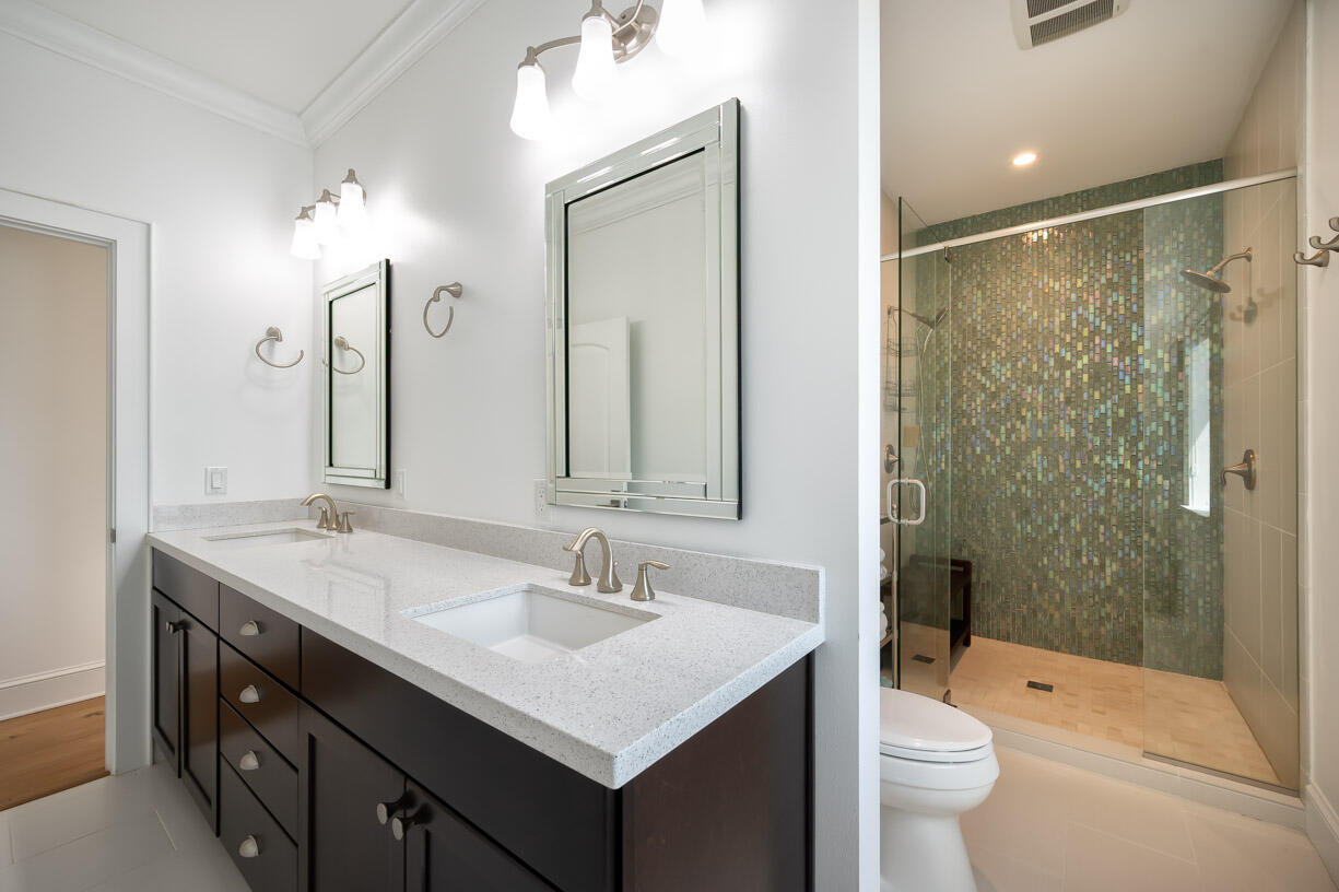 589 Pirates Road Summerland Key, FL 33042 - Photo 25 of 43 Master Bathroom