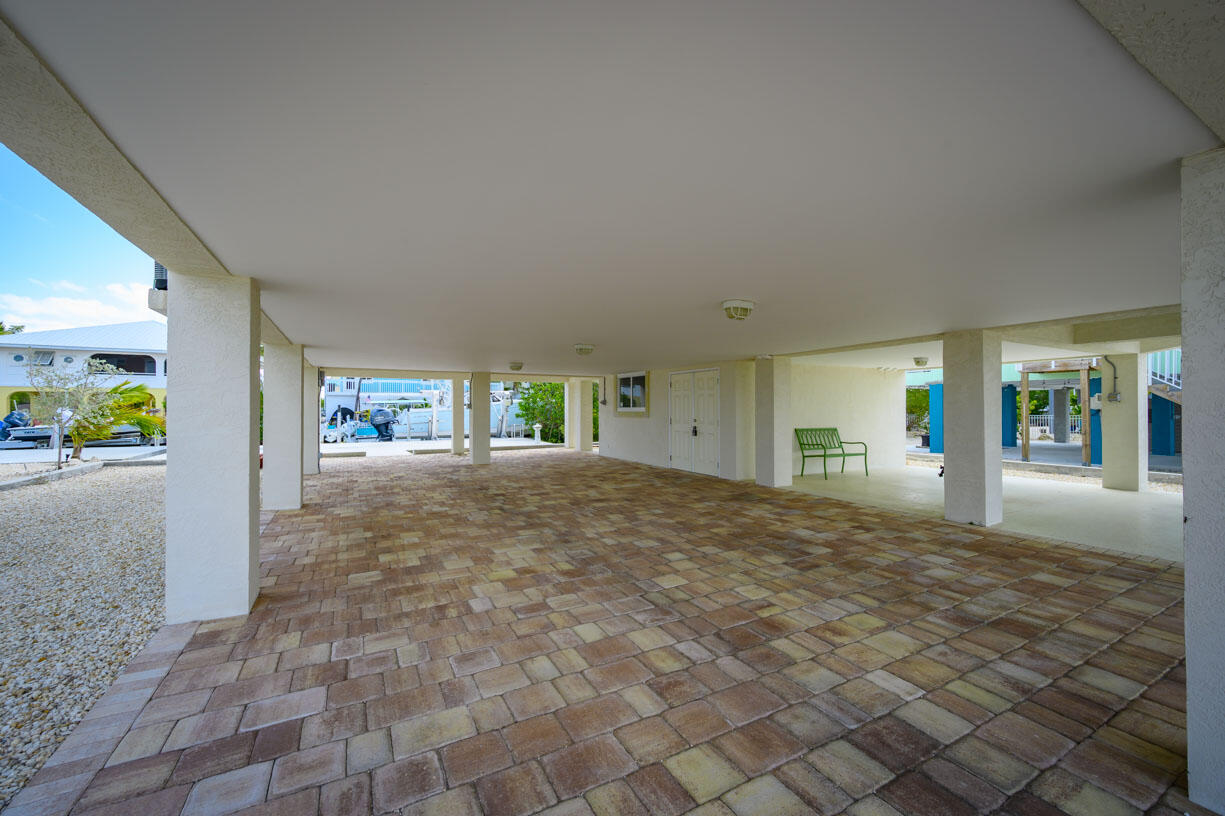 589 Pirates Road Summerland Key, FL 33042 - Photo 29 of 43 Covered Parking