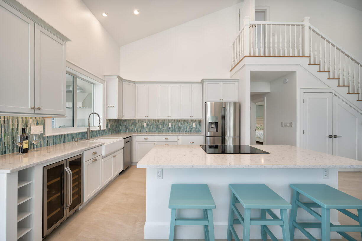 589 Pirates Road Summerland Key, FL 33042 - Photo 4 of 43 Kitchen