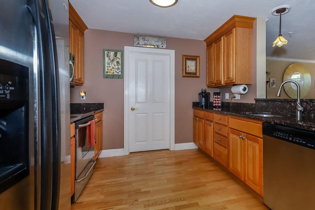 29 Maple Street, Unit F Canton, MA 02021 - Photo 3 of 9 Gallery Image 3