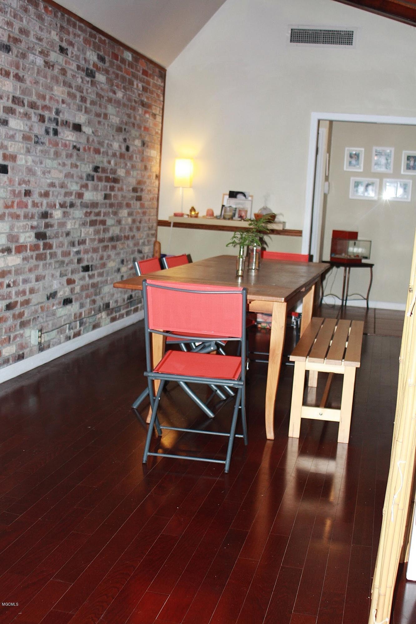 6225 Ridge Road Ocean Springs, MS 39564 - Photo 14 of 35 Dining-room