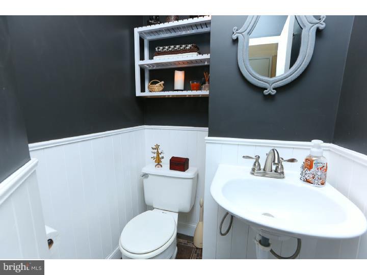 117 Marvin Road Cheltenham, PA 19027 - Photo 10 of 20 Bathroom